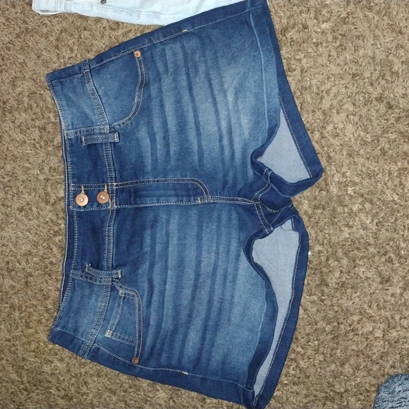 Short set - Picture 2 of 3